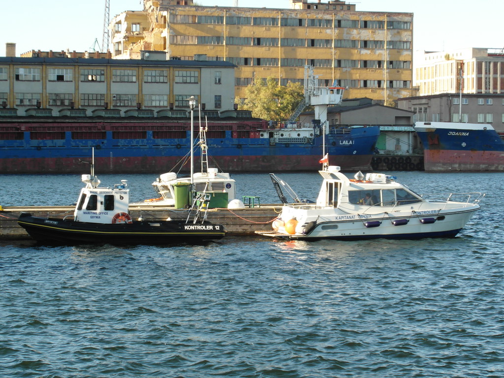 KONTROLER-12 der Meeresverwaltung und KONTROLER-9 des Hafenkapitäns von Gdynia