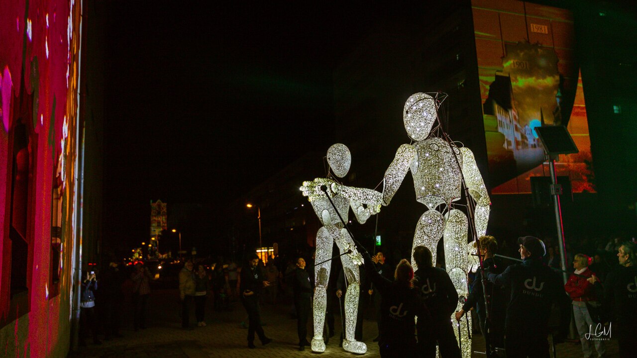 theater stage performance crowd lights — Trójmiasto