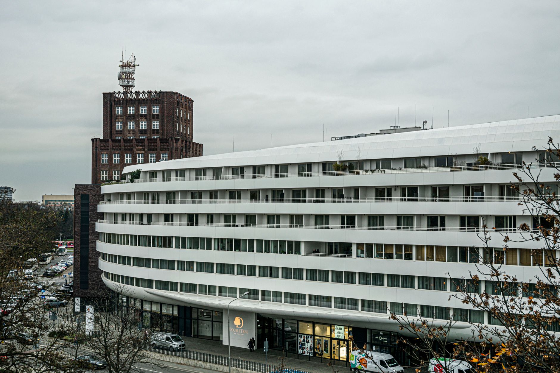 Exterior view of DoubleTree by Hilton Hotel in Wrocław, Poland. — Trójmiasto