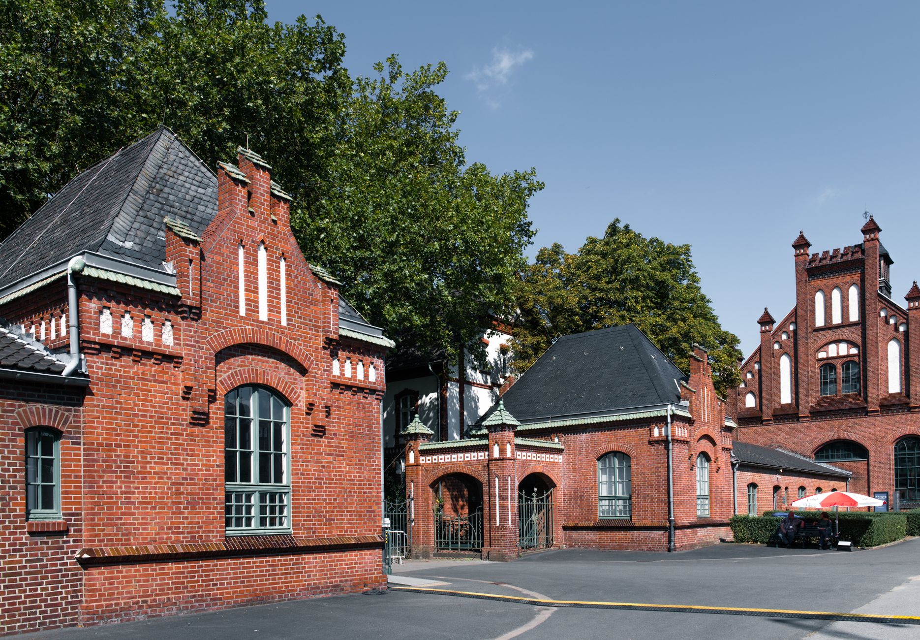 Explore the iconic red brick architecture of Zeche Zollern in Dortmund, Germany, showcasing industrial heritage. — Trójmiasto