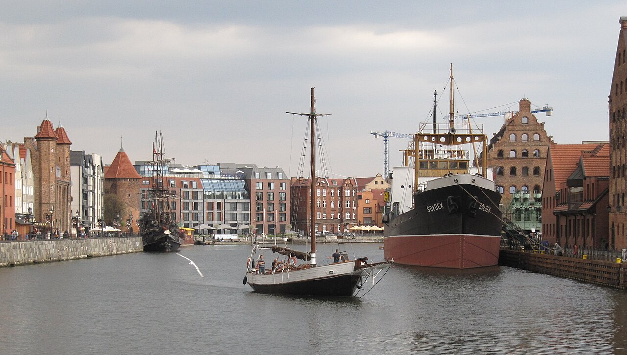 Gdańsk medieval crane Motława — Trójmiasto