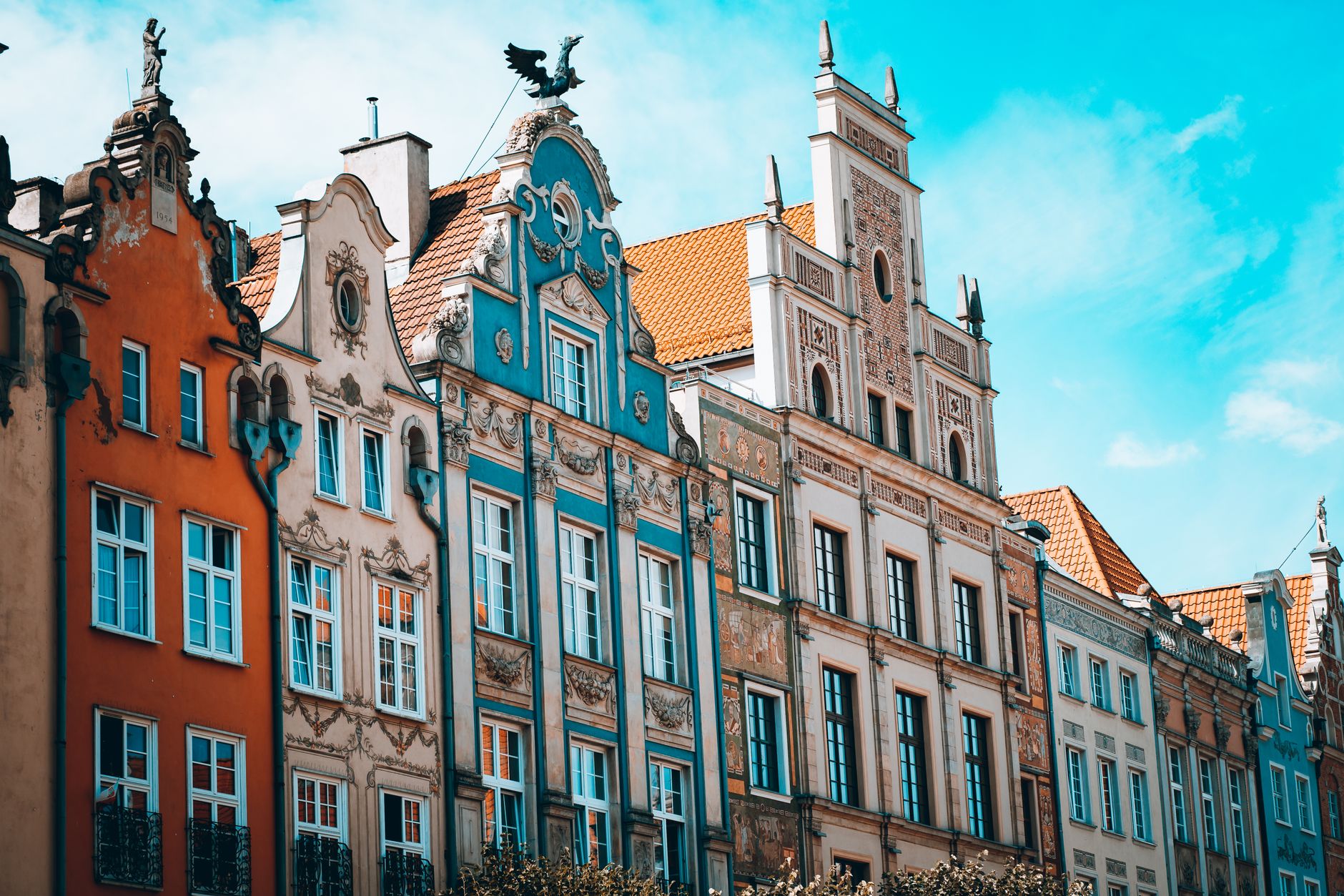 Vibrant Gothic architecture of historic facades in Gdańsk, showcasing iconic European style. — Trójmiasto