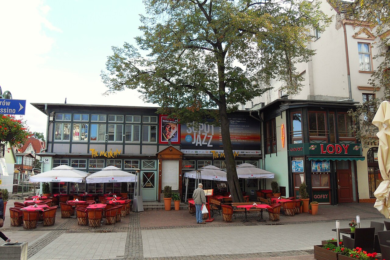 Sopot Monte Cassino street — Trójmiasto