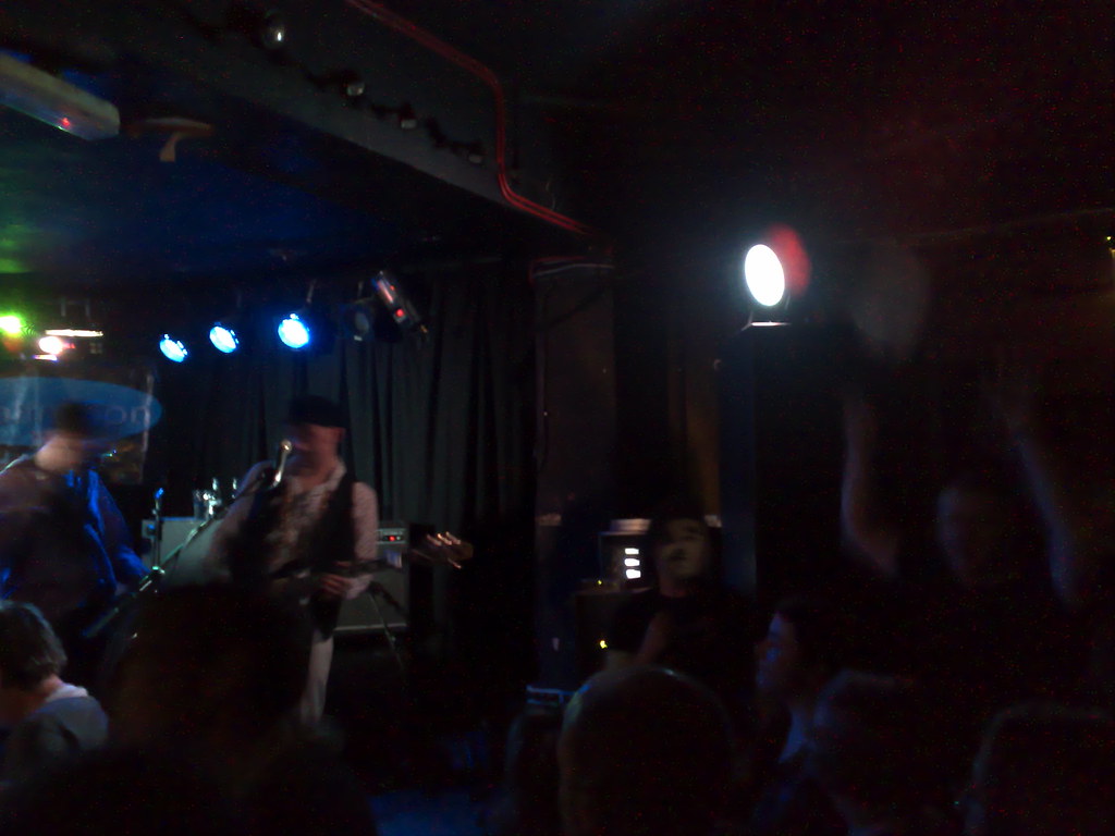 The Smyths live in Putney on Dec 6 2008